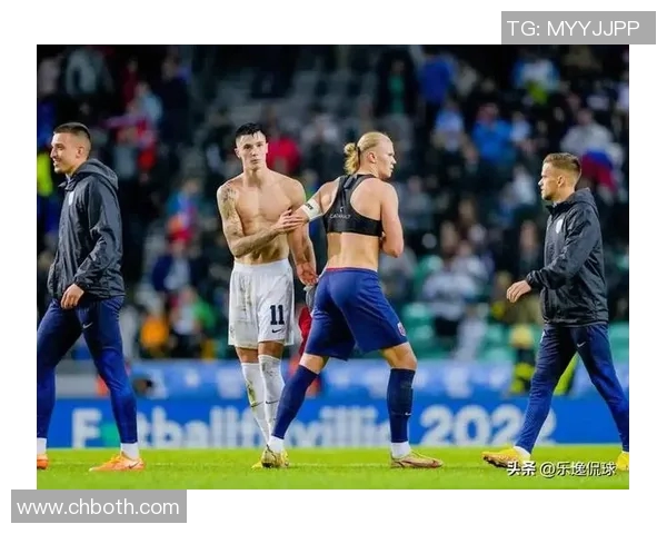 谢什科的传奇旅程:从无名小卒到足球巨星的蜕变与荣耀 谢什科的传奇旅程:从无名小卒到足球巨星的蜕变与荣耀